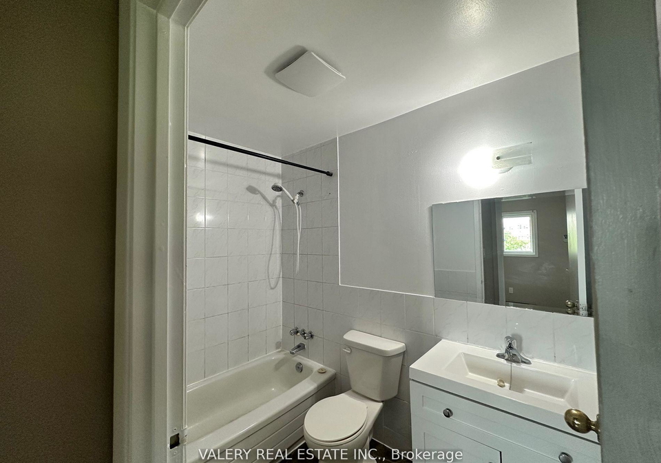 9-lowndes-avenue-georgina-ontario-n13144878