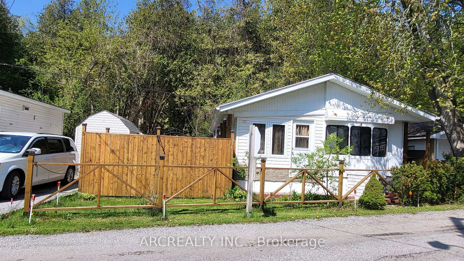 5-horseshoe-circuit-georgina-ontario-n13144892
