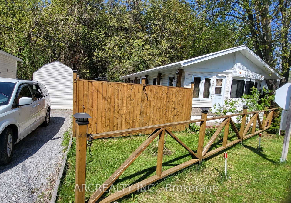 5-horseshoe-circuit-georgina-ontario-n13144892
