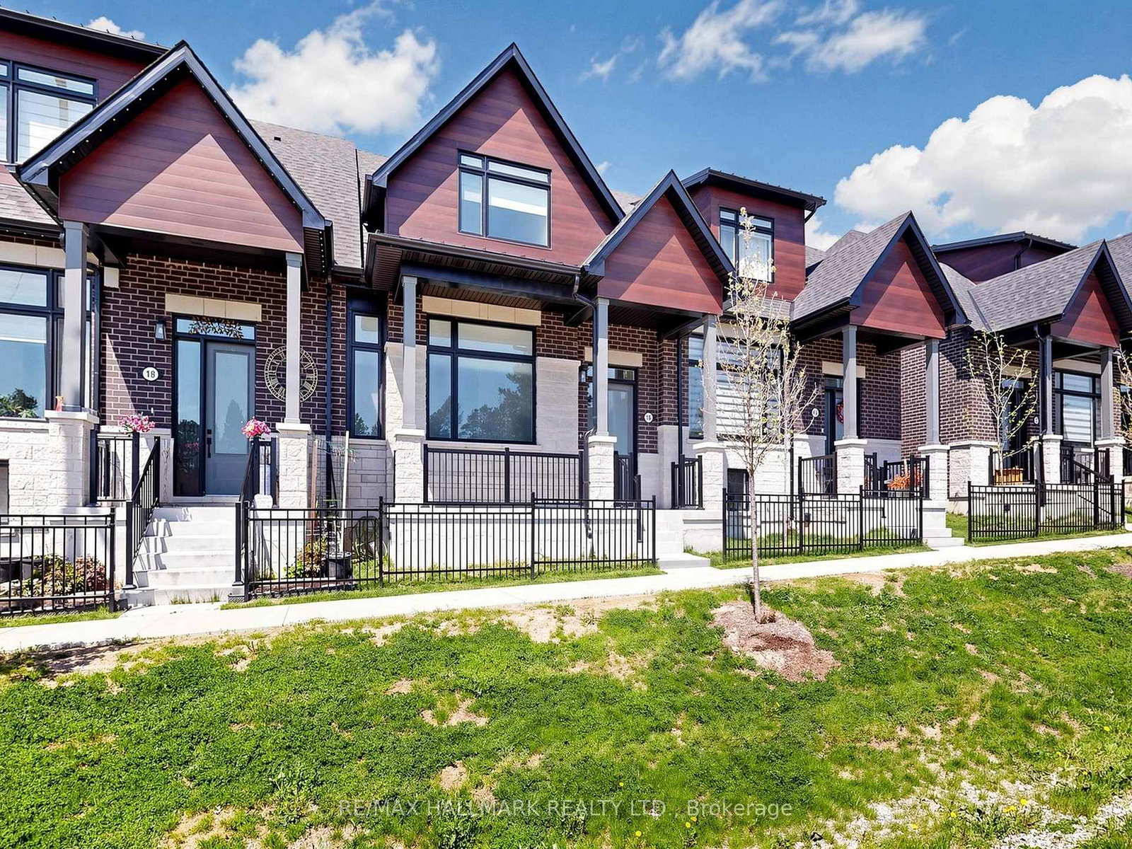 16-vern-robertson-gate-uxbridge-ontario-n13146548