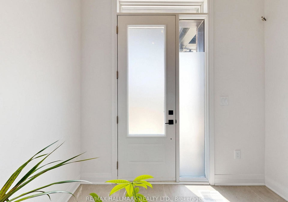 16-vern-robertson-gate-uxbridge-ontario-n13146548
