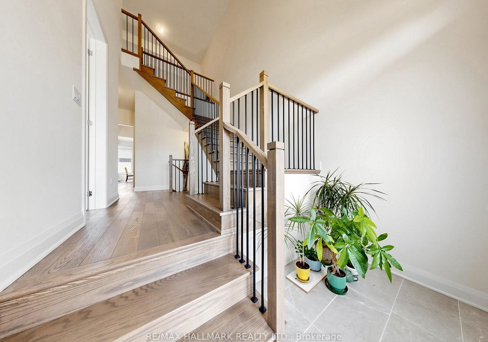 16-vern-robertson-gate-uxbridge-ontario-n13146548