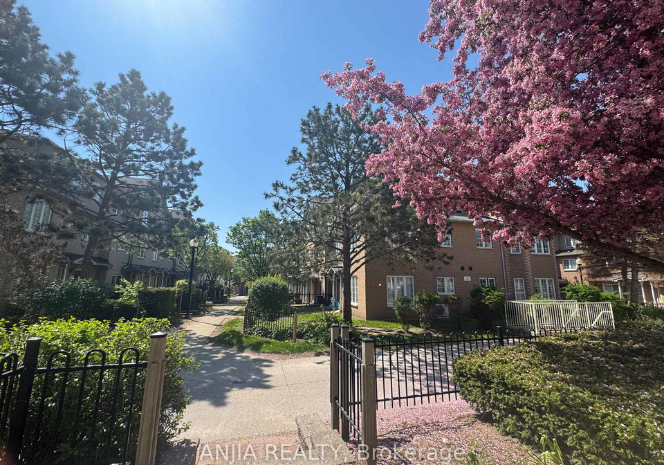 2-alpen-way-markham-ontario-n13146882