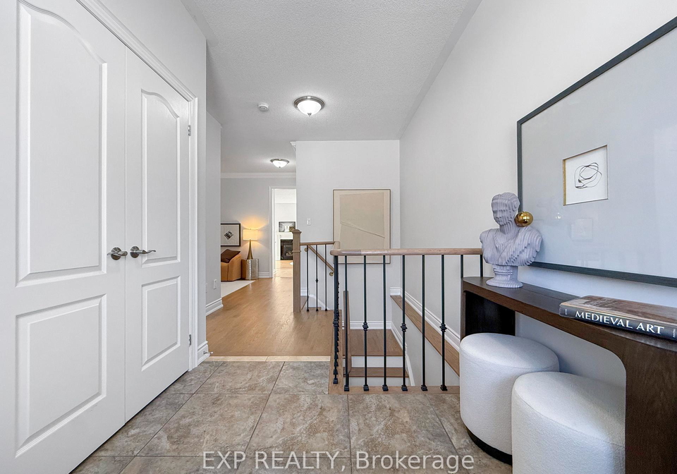 1082-bob-scott-court-newmarket-ontario-n13149652