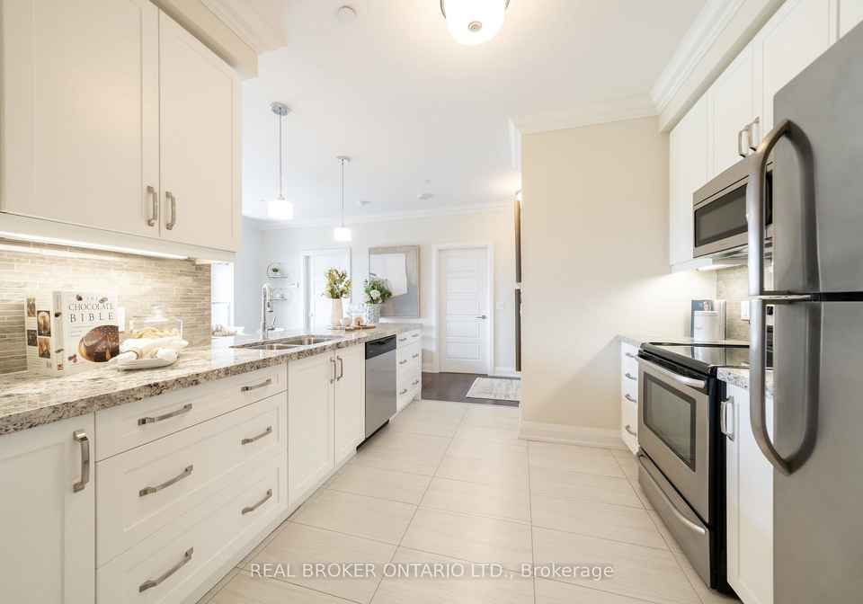 7-bond-crescent-richmond-hill-ontario-n13150508