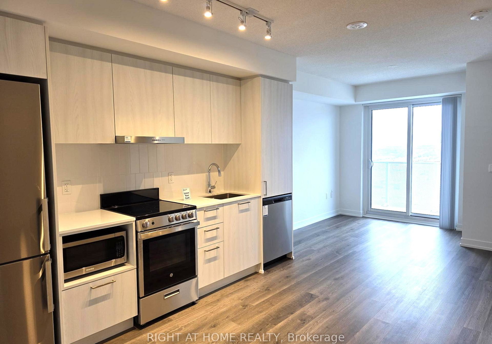 195-commerce-street-vaughan-ontario-n13151630