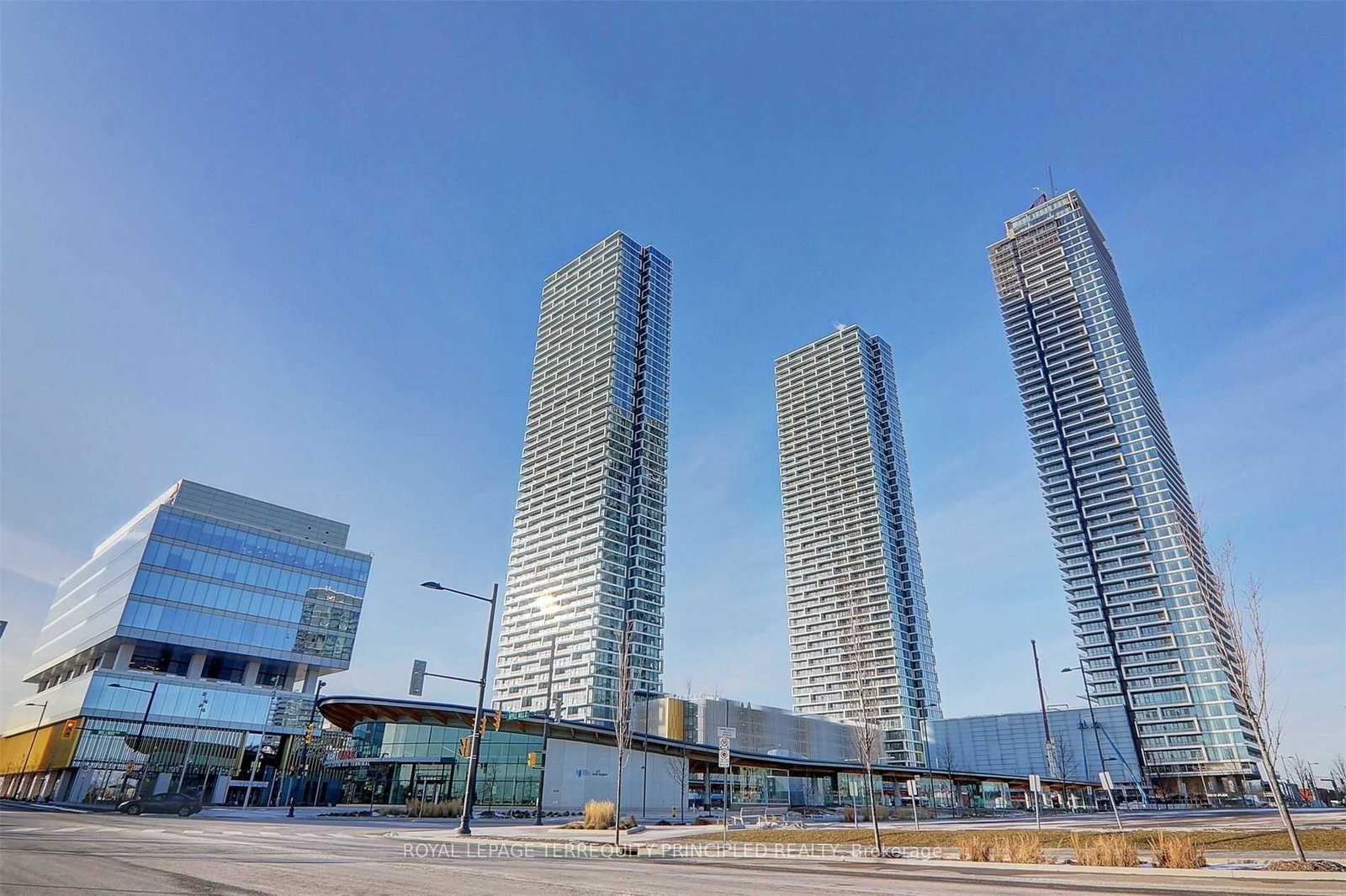5-buttermill-avenue-vaughan-ontario-n13152172