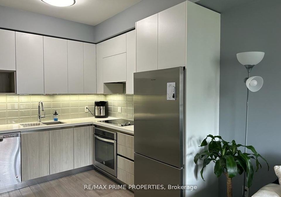 25-water-walk-drive-markham-ontario-n13152258