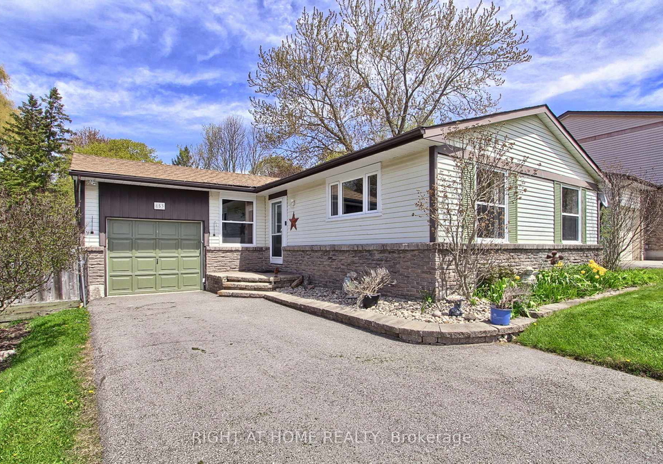 853-magnolia-avenue-newmarket-ontario-n13153466
