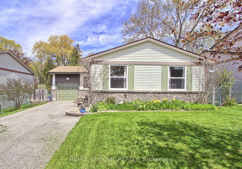 853-magnolia-avenue-newmarket-ontario-n13153466