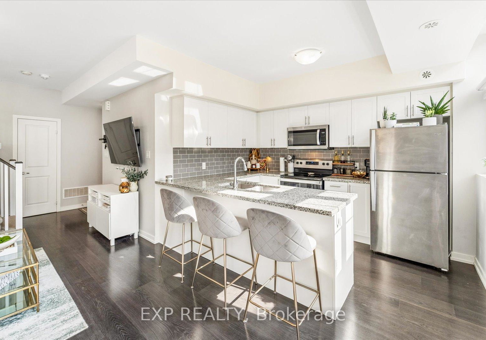15-whitaker-way-whitchurch-stouffville-ontario-n13153502