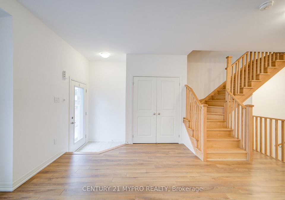 52-alan-francis-lane-markham-ontario-n13153580