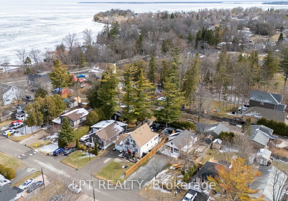 11-hardwood-drive-georgina-ontario-n13153642