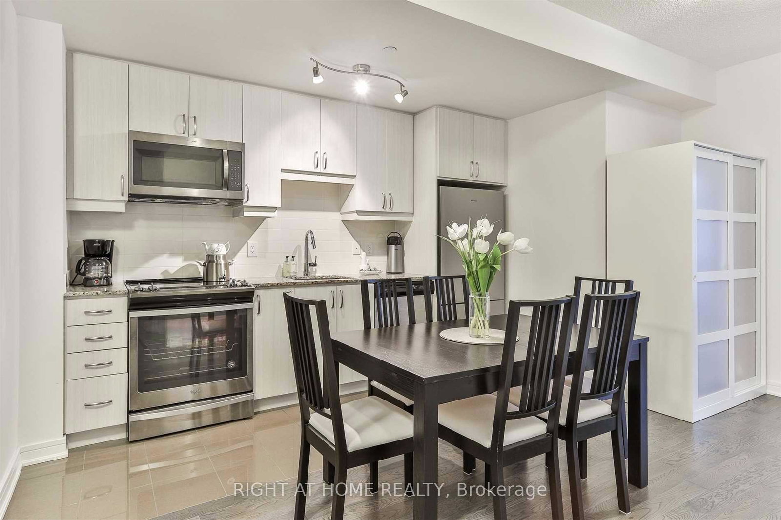 9199-yonge-street-richmond-hill-ontario-n13154098
