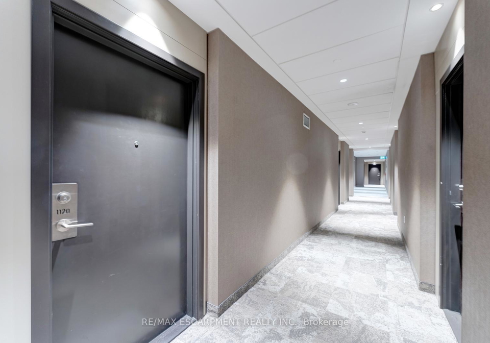 10-honeycrisp-crescent-vaughan-ontario-n13154846