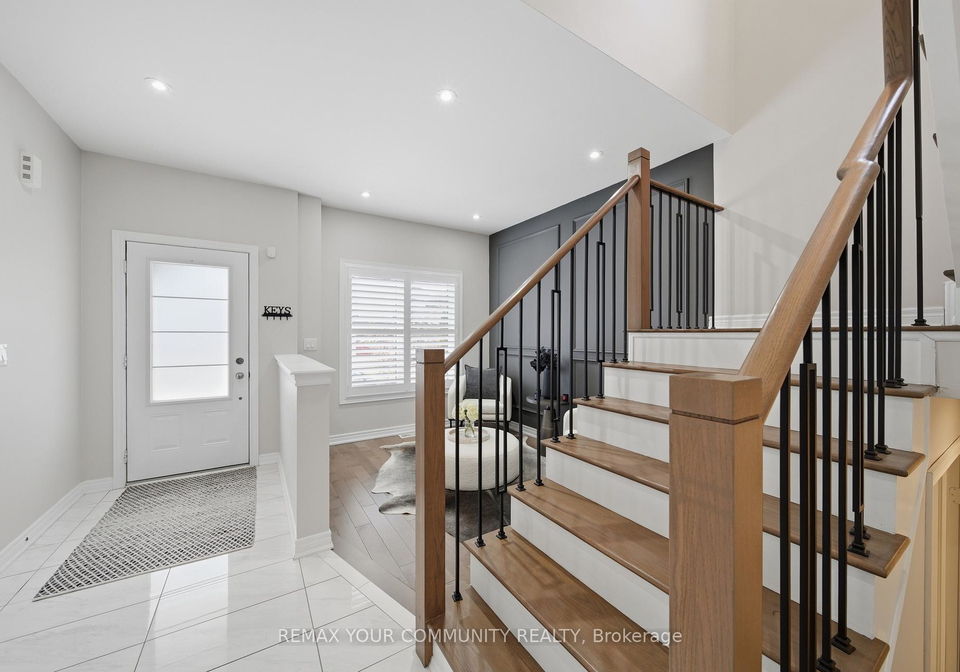 275-sharon-creek-drive-east-gwillimbury-ontario-n13154878