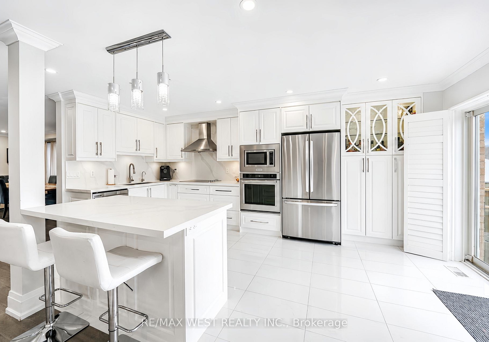 166-richardson-crescent-bradford-west-gwillimbury-ontario-n13155054