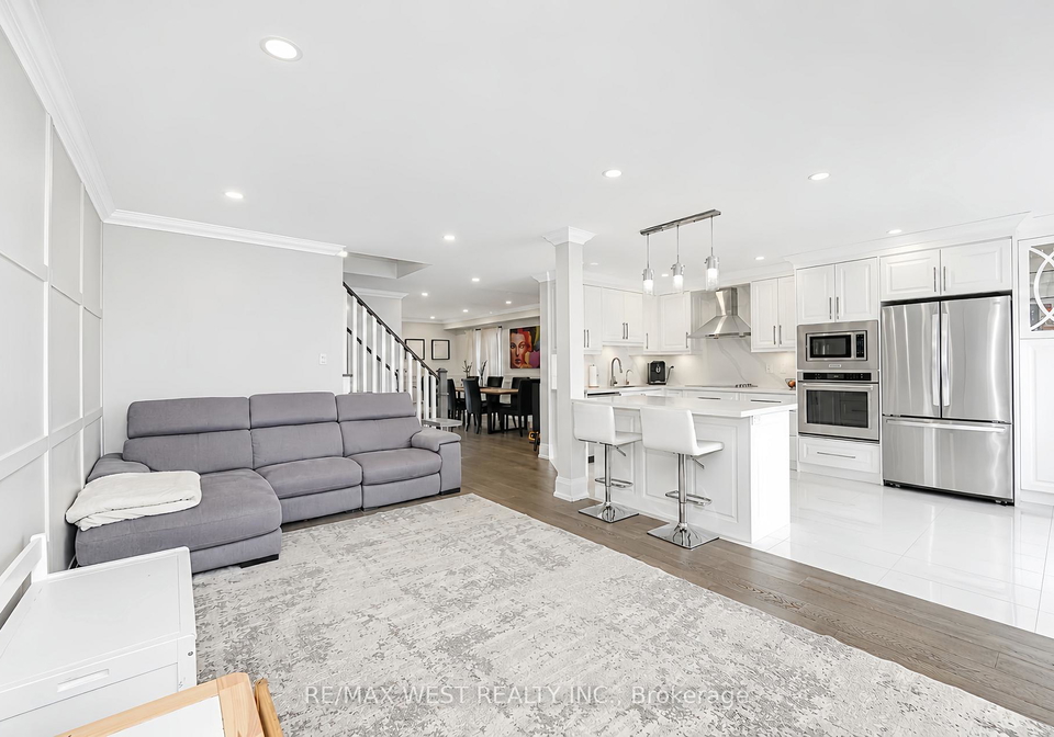 166-richardson-crescent-bradford-west-gwillimbury-ontario-n13155054