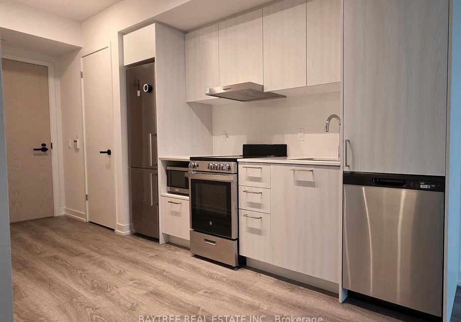 195-commerce-street-vaughan-ontario-n13155468