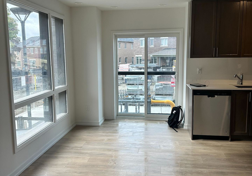 26-lytham-green-circle-newmarket-ontario-n13155550