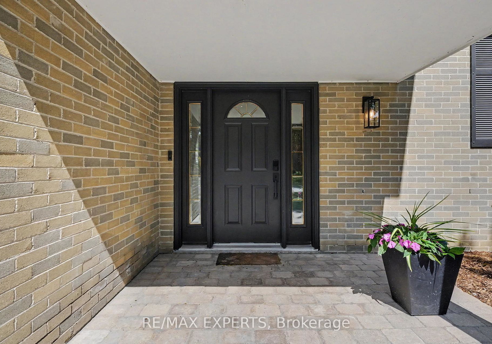 21-bigwin-drive-aurora-ontario-n13155954