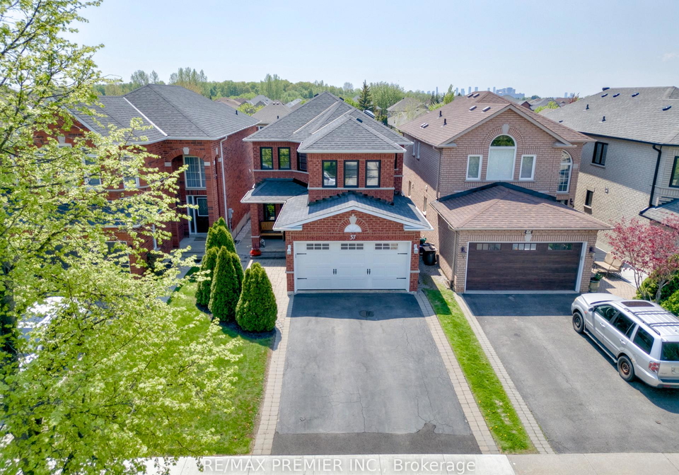 37-princeton-gate-vaughan-ontario-n13156816