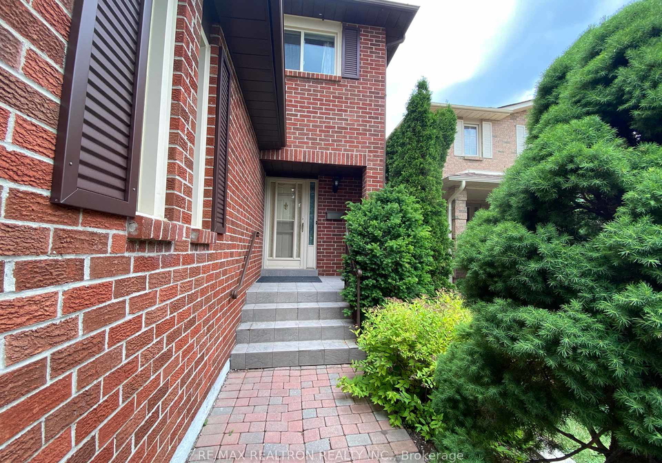 8-belvedere-crescent-richmond-hill-ontario-n13158096