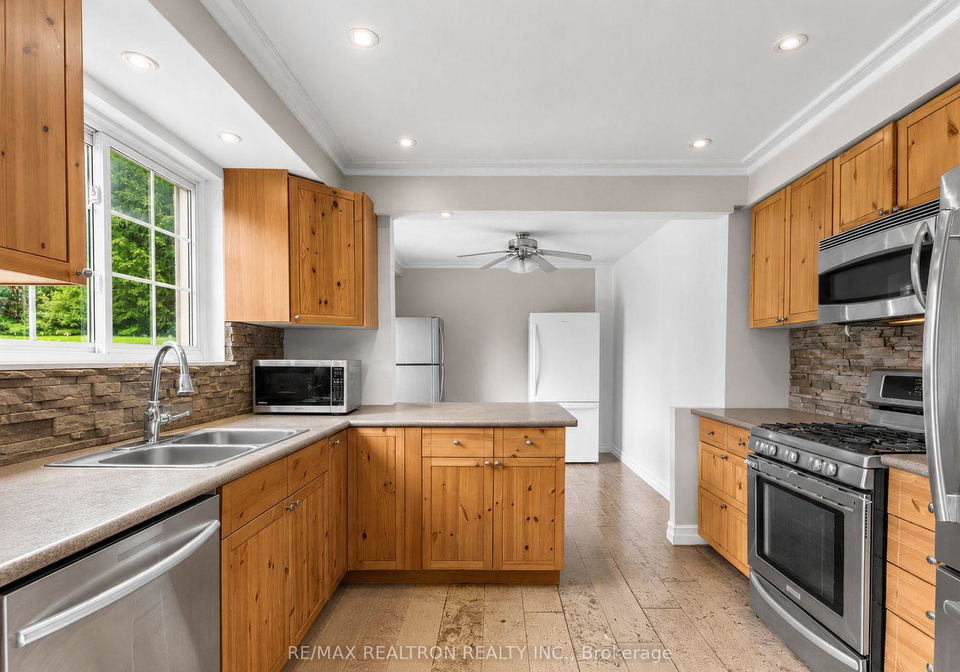 8-gallacher-avenue-richmond-hill-ontario-n13159072