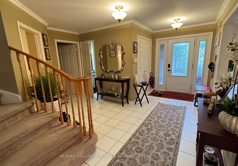 719-shanahan-boulevard-newmarket-ontario-n13159564
