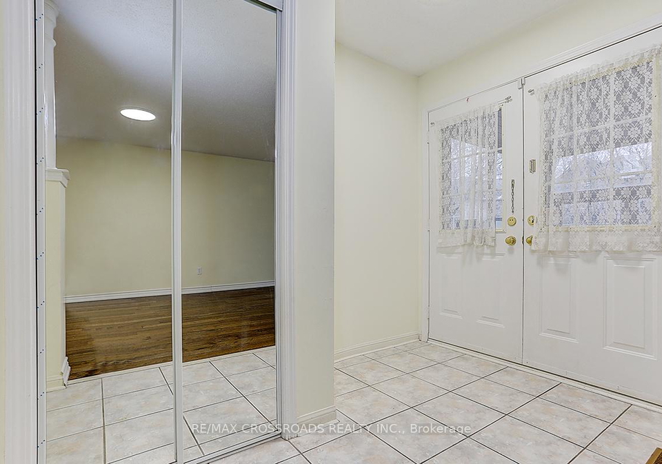 4-lancelot-lane-markham-ontario-n13159688