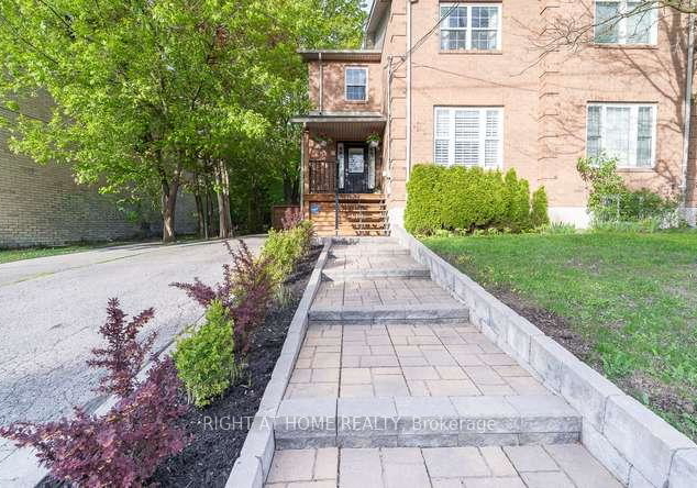 17-machell-avenue-n-aurora-ontario-n13159880