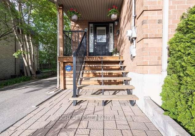 17-machell-avenue-n-aurora-ontario-n13159880