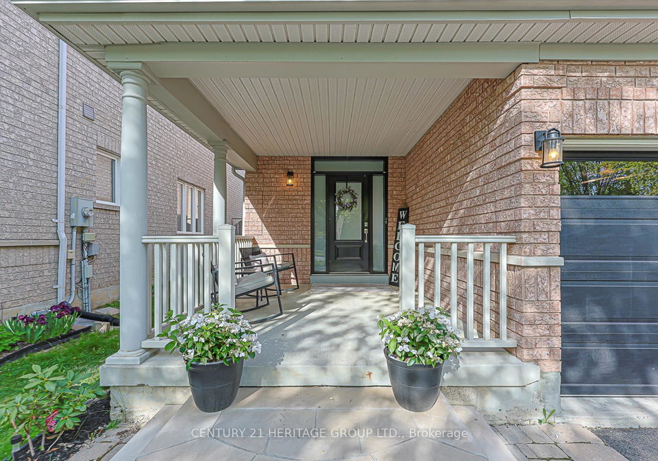 996-oaktree-crescent-newmarket-ontario-n13160404