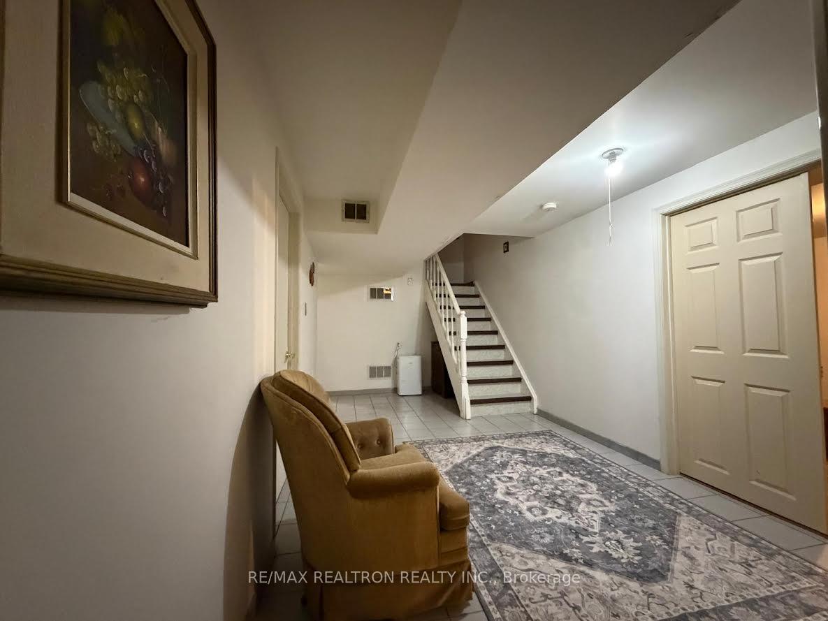 5-lamar-street-e-vaughan-ontario-n13161316