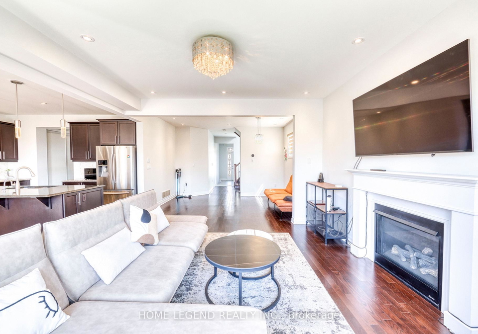 76-thomas-phillips-drive-aurora-ontario-n13162428