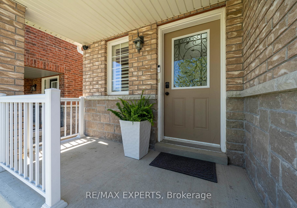18-armstrong-crescent-bradford-west-gwillimbury-ontario-n13162644