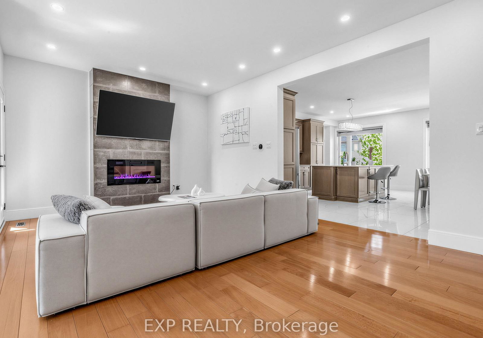 193-fairlane-crescent-vaughan-ontario-n13163404