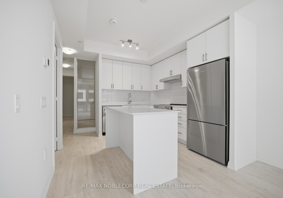 27-korda-gate-vaughan-ontario-n13163464
