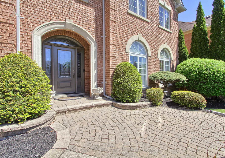 953-damascus-court-newmarket-ontario-n13164038