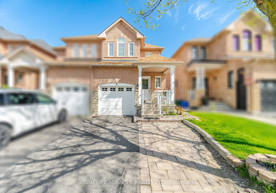8-nasir-crescent-vaughan-ontario-n13164878