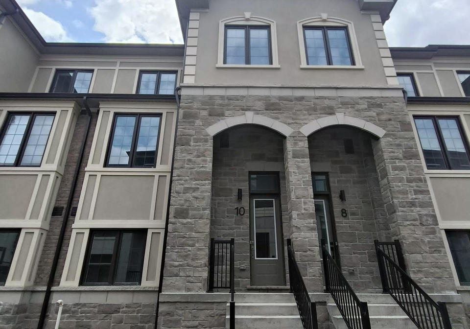 10-victor-metcalf-lane-richmond-hill-ontario-n13165072