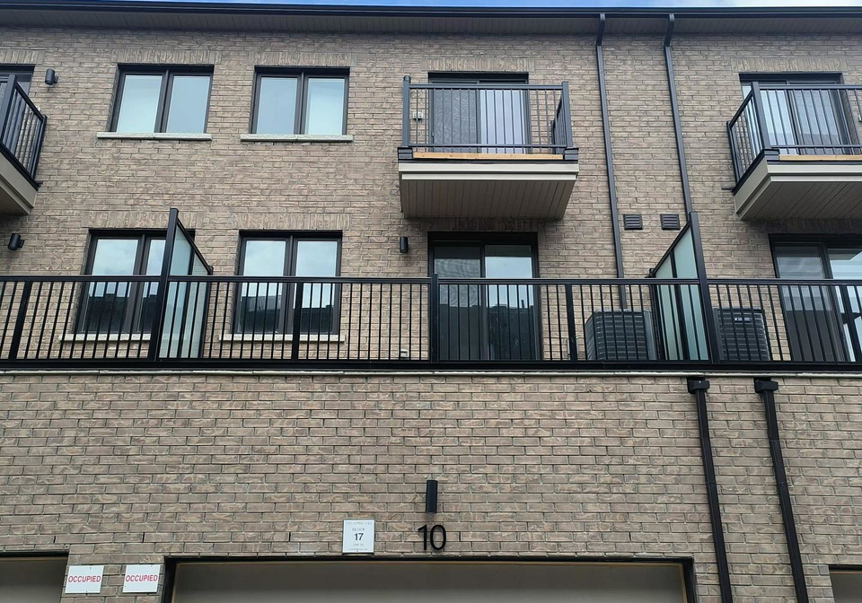 10-victor-metcalf-lane-richmond-hill-ontario-n13165072