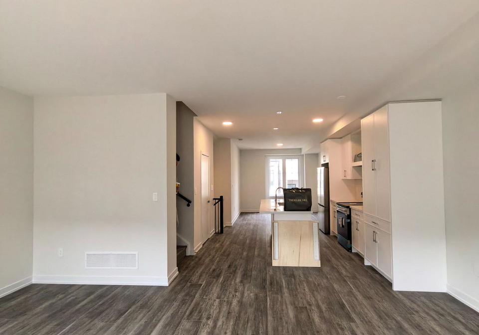 10-victor-metcalf-lane-richmond-hill-ontario-n13165072