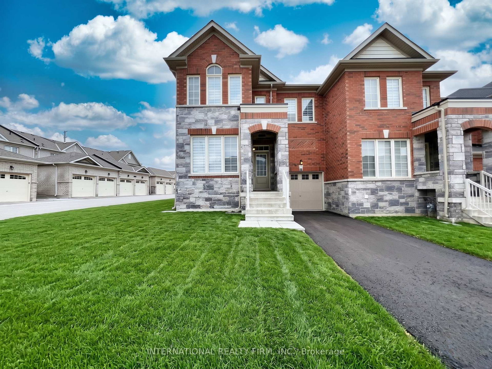 1-frederick-pearson-street-east-gwillimbury-ontario-n13165192
