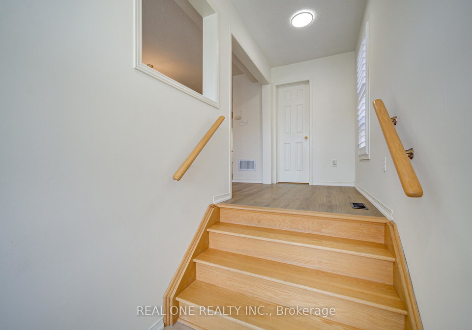 584-reeves-way-boulevard-whitchurch-stouffville-ontario-n13165548
