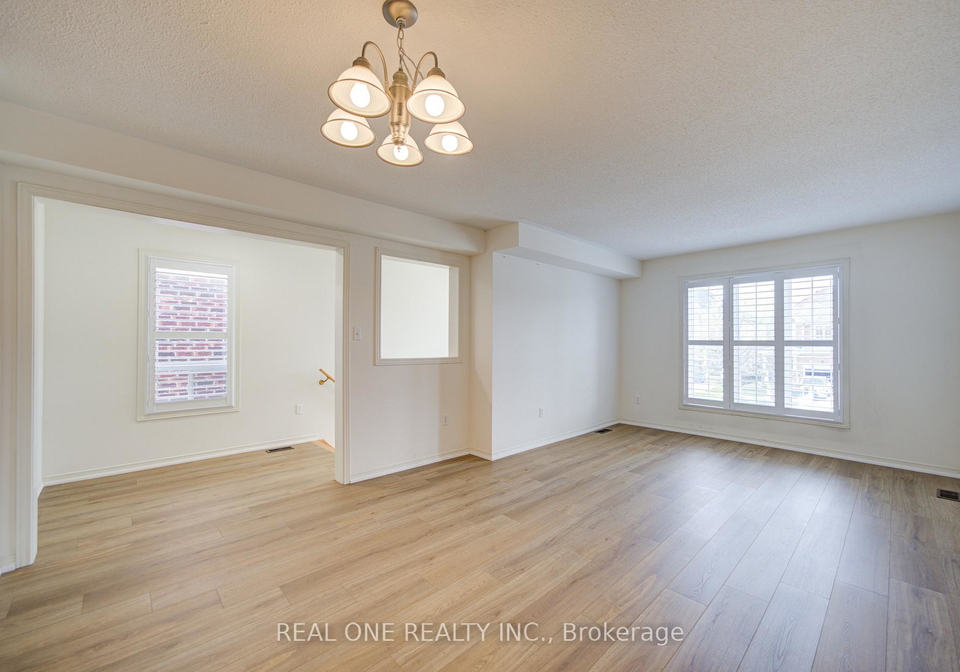 584-reeves-way-boulevard-whitchurch-stouffville-ontario-n13165548
