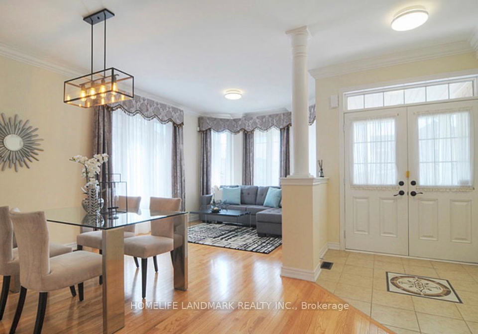 8-farmhouse-crescent-richmond-hill-ontario-n13165578