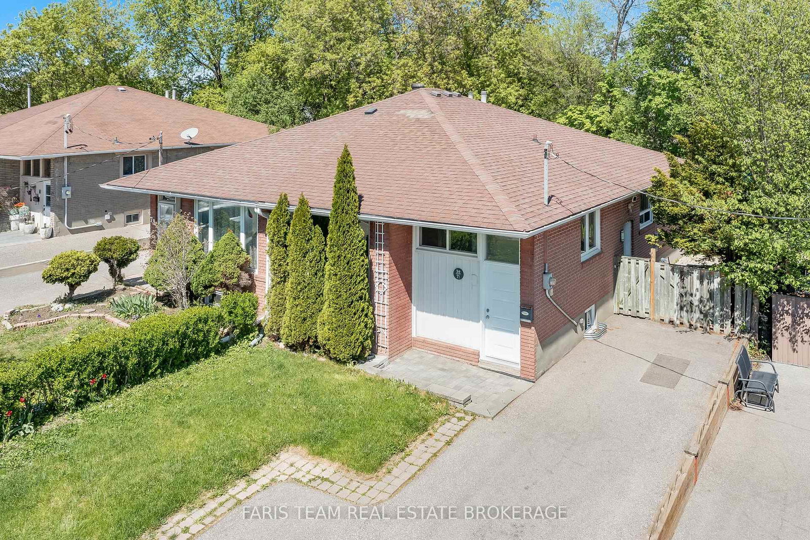 71-harrison-drive-newmarket-ontario-n13165694
