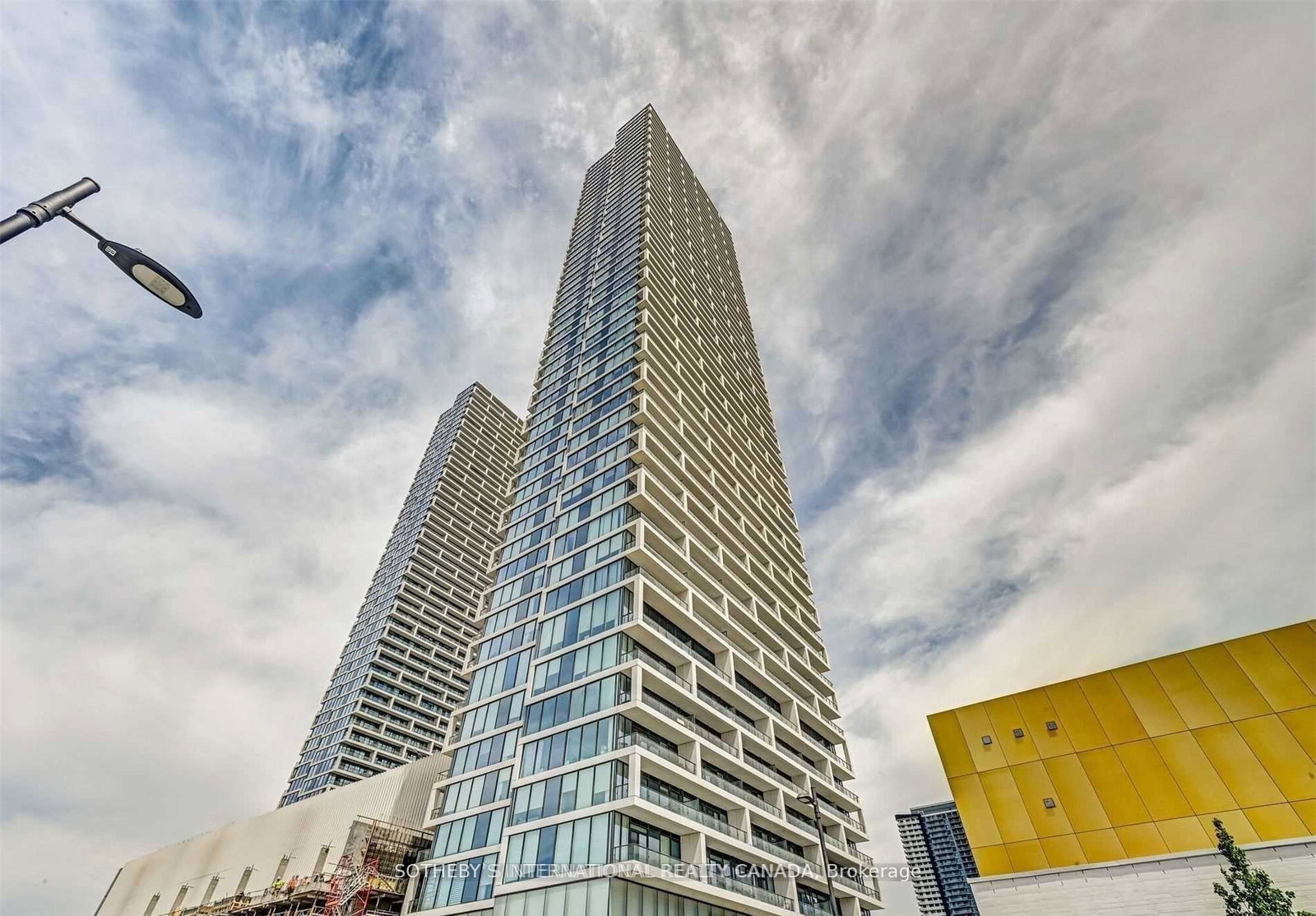 5-buttermill-avenue-vaughan-ontario-n13165958