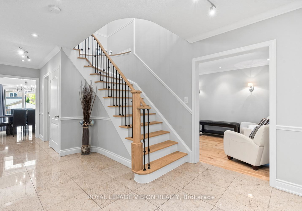 91-princeton-gate-vaughan-ontario-n13165976